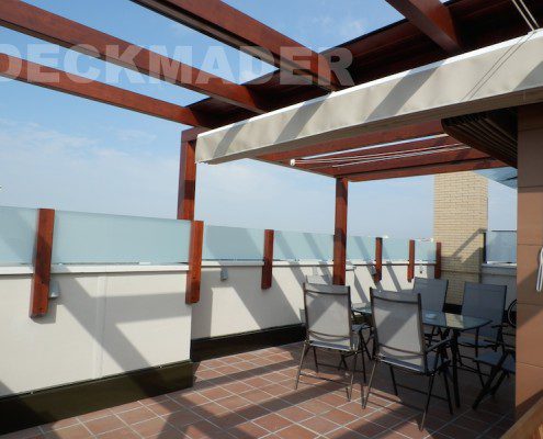 valla-cristal-pergola-madera-deckmader